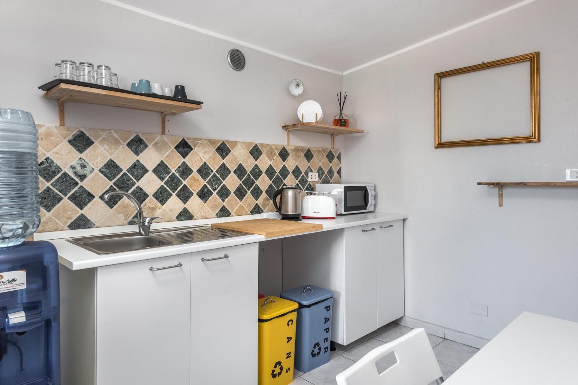 Travelershome Ciampino 170 Station Street Exteriör bild